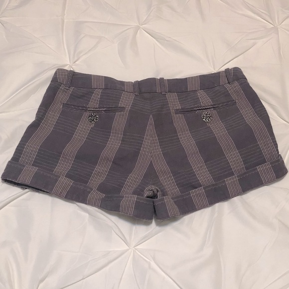 Aritzia Talula Plaid Shorts - Picture 5 of 6